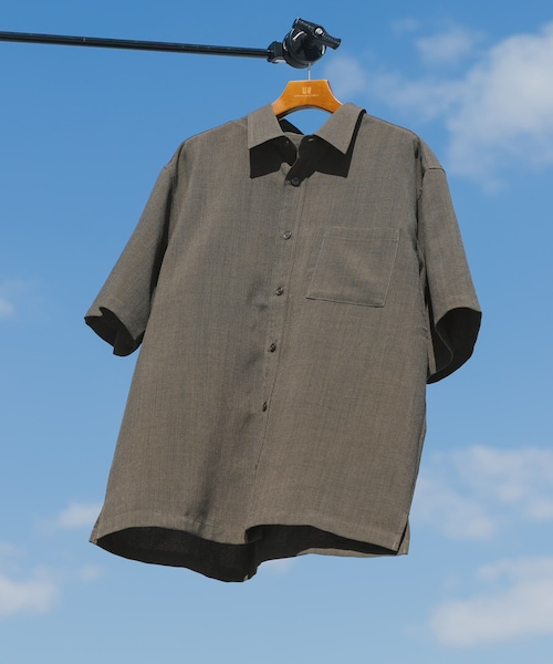 ITEMS URBANRESEARCH(アイテムズ アーバンリサーチ)の「『接触冷感/吸水速乾/イージーケア/UVカット』クイックドライリネンタッチ半袖シャツ(シャツ/ブラウス・メンズ・BLK/CHA/BEG/OLV・M/L)」の4枚目の写真