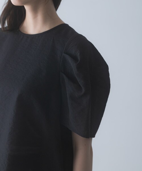 URBAN RESEARCH ROSSO（アーバンリサーチロッソ）の「フォルムスリーブシアーブラウス（シャツ/ブラウス・レディース・WHITE/BLACK/BORDEAUX・Free）」の21枚目の写真