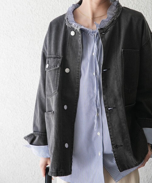 ITEMS URBANRESEARCH（アイテムズ アーバンリサーチ）の「デニムオーバーノーカラージャケット（デニムジャケット・レディース・BLU/GRY/BLK・Free）」の12枚目の写真