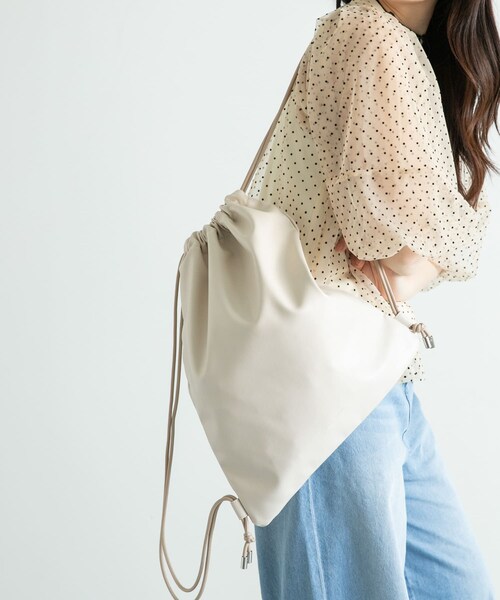 URBAN RESEARCH Sonny Label（アーバンリサーチサニーレーベル）の「エンボスロゴナップサック（バックパック/リュック・レディース・ブラック/アイボリー・one）」の3枚目の写真