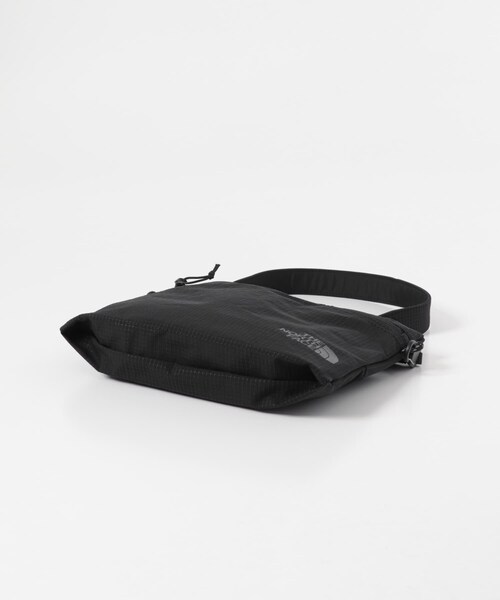 URBAN RESEARCH DOORS(アーバンリサーチドアーズ)の「THE NORTH FACE RAFTER SHOULDER POUCH MSP(ショルダーバッグ・レディース・Kブラック/TIティングレー/ABブルー・One)」の7枚目の写真