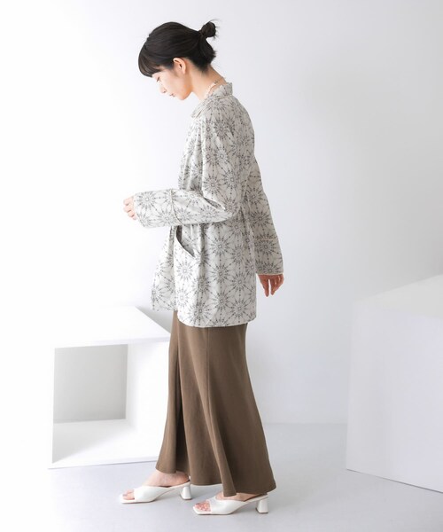 KBF（ケイビーエフ）の「ドロストプリントガウン（テーラードジャケット・レディース・BLUE/BEIGE/NAVY・one）」の9枚目の写真