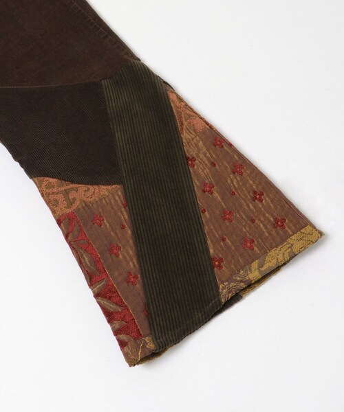 THE GOODLAND MARKET（ザグッドランドマーケット）の「77circa　make gobelin cutback hem flare corduroy trousers（その他パンツ・レディース・brown1/brown2/brown3・30）」の8枚目の写真
