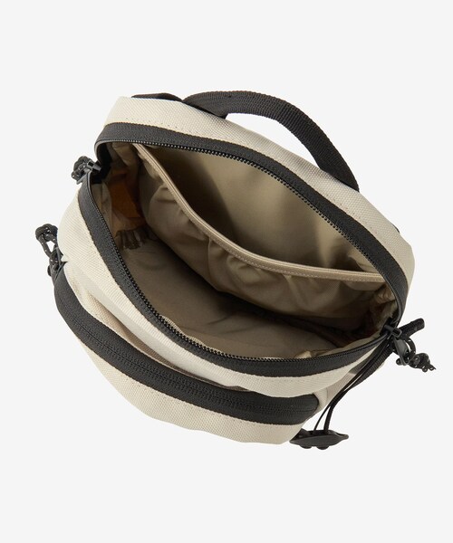 URBAN RESEARCH Sonny Label（アーバンリサーチサニーレーベル）の「THE NORTH FACE　BOULDER MINI SHOULDER（ショルダーバッグ・メンズ・ブラック/アイボリー・One）」の5枚目の写真