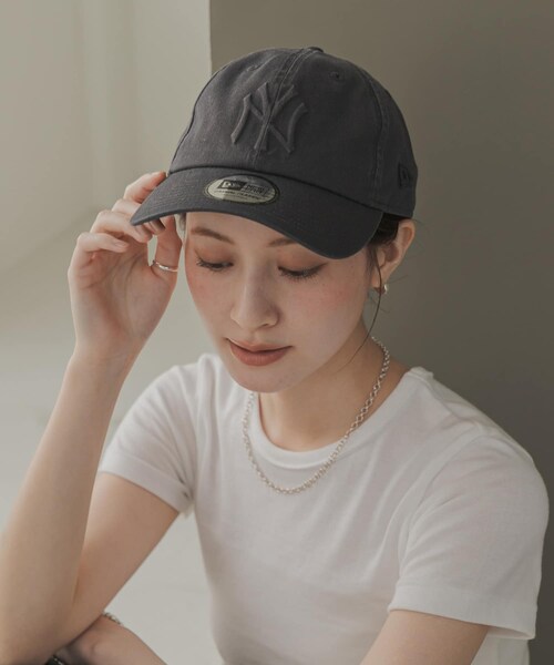 URBAN RESEARCH(アーバンリサーチ)の「『別注』New Era×URBAN RESEARCH CASUAL CLASSIC(キャップ・レディース・GRAPHITE/ASH BROWN/NEW OLIVE/PIN ROUGE・-)」の6枚目の写真