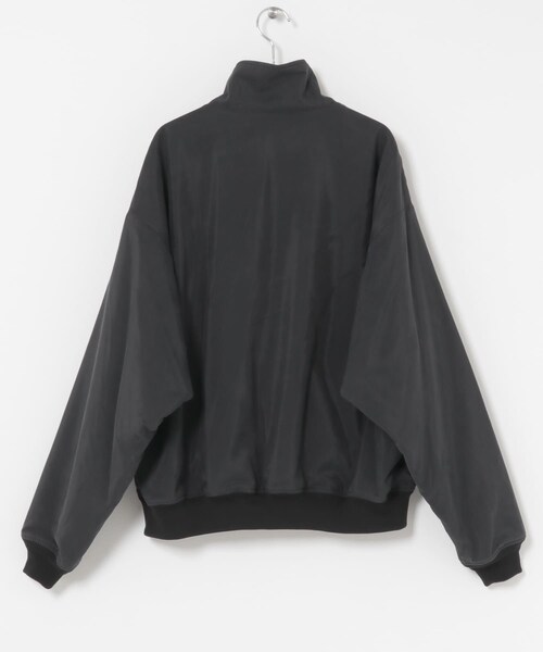 URBAN RESEARCH（アーバンリサーチ）の「HERILL　Silknylontaffeta jacket（ブルゾン・メンズ・Beige/Black・2/3）」の9枚目の写真