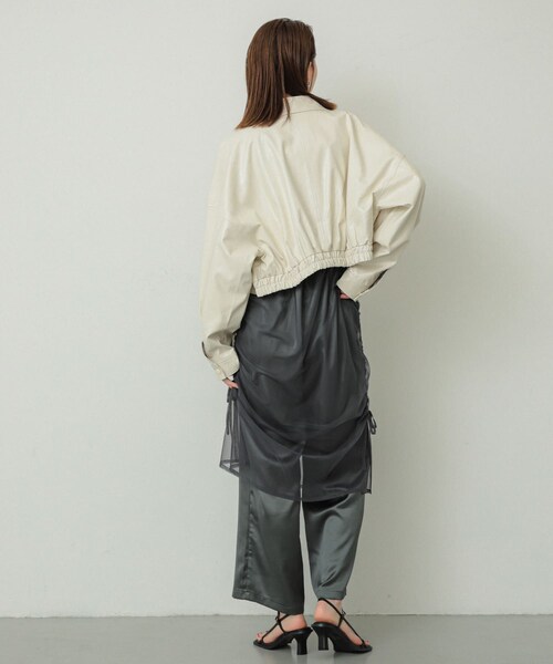 SENSE OF PLACE by URBAN RESEARCH(センスオブプレイスバイアーバンリサーチ)の「クロップドレザーライクブルゾン(ブルゾン・レディース・IVORY/BLACK/NAVY・one)」の13枚目の写真