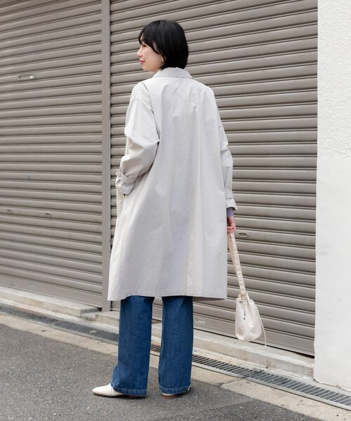 URBAN RESEARCH DOORS（アーバンリサーチドアーズ）の「塩縮コットンステンカラーコート（ステンカラーコート・レディース・LIGHT GRAY/BEIGE・M）」の10枚目の写真