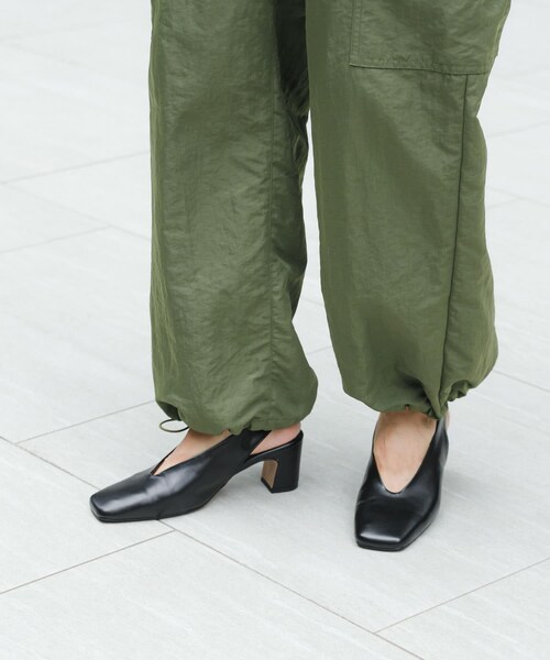 URBAN RESEARCH（アーバンリサーチ）の「『別注』『MADE IN JAPAN』 MILLIWM×URBAN RESEARCH　ヒールパンプス（パンプス・レディース・SILVER/BLACK/KHAKI・36/37/38）」の18枚目の写真