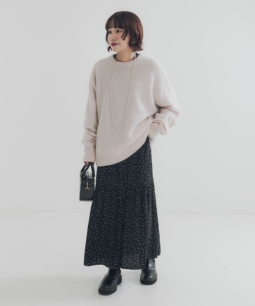 URBAN RESEARCH（アーバンリサーチ）の「ギャザーティアードワンピース（ワンピース・レディース・BLACK/CHARCOAL・Free）」の11枚目の写真