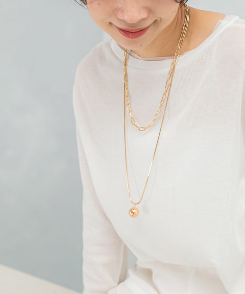 URBAN RESEARCH ROSSO（アーバンリサーチロッソ）の「CHIGNON　オーバル&ボールTOPネックレス（ネックレス・レディース・SILVER/GOLD・Free）」の2枚目の写真
