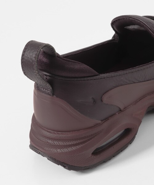 URBAN RESEARCH(アーバンリサーチ)の「NIKE AIR MAX PHENOMENA(スニーカー・レディース・BLACK/BURGUNDY/【廃番】・23.5/24/24.5/25/25.5)」の16枚目の写真