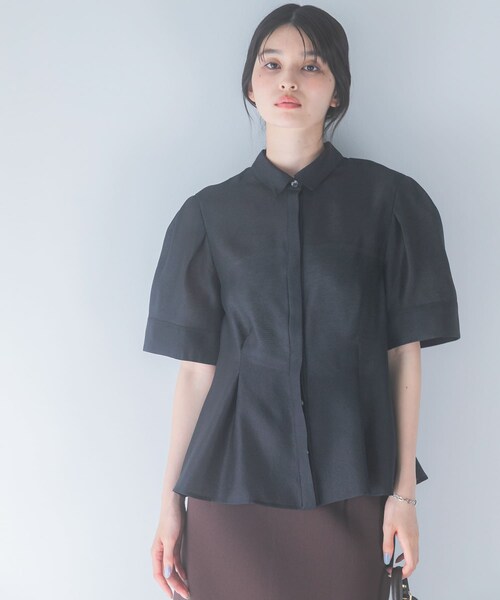 URBAN RESEARCH ROSSO（アーバンリサーチロッソ）の「シアーオーガンジーフォルムシャツ（シャツ/ブラウス・レディース・BLACK/OFF WHITE・Free）」の3枚目の写真