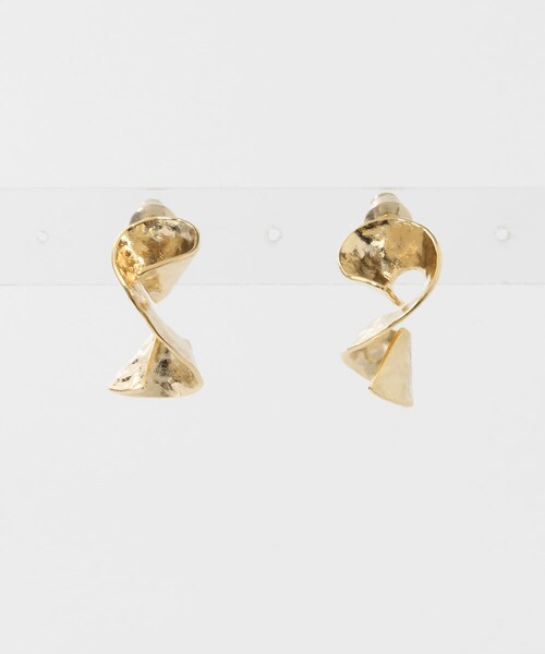 URBAN RESEARCH DOORS（アーバンリサーチドアーズ）の「ツイストプレートピアス∴（ピアス（両耳用）・レディース・SILVER/GOLD・one/One）」の2枚目の写真