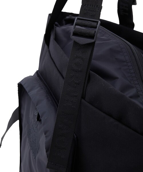 ADAM ET ROPE'(アダムエロペ)の「【THE NORTH FACE PURPLE LABEL】CORDURA Nylon Tote Bag(トートバッグ・メンズ・ブラック/グレー・F)」の6枚目の写真