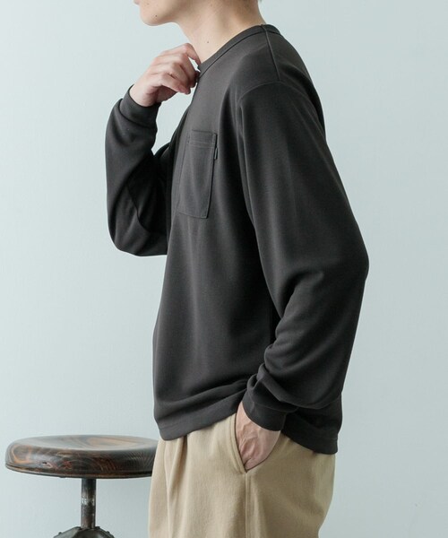 ITEMS URBANRESEARCH（アイテムズ アーバンリサーチ）の「『速乾/イージーケア/UVカット』高機能ポンチロングスリーブカットソー（Tシャツ/カットソー・メンズ・WHT/BEG/BLK・M/L）」の18枚目の写真