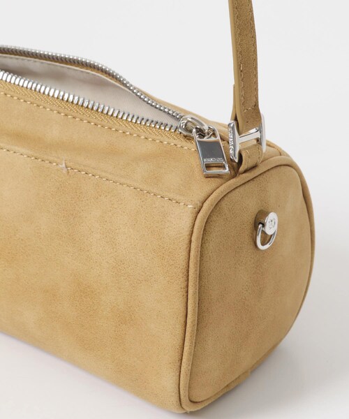 KBF(ケイビーエフ)の「STAND OIL CHUNKY BAG(ショルダーバッグ・レディース・CREAM/CAMEL/BLACK・One)」の15枚目の写真