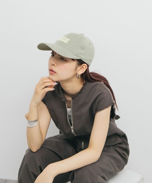 KBF（ケイビーエフ）の「プランプチェーンステッチCAP（キャップ・レディース・IVORY/BROWN/GREEN・one）」の3枚目の写真