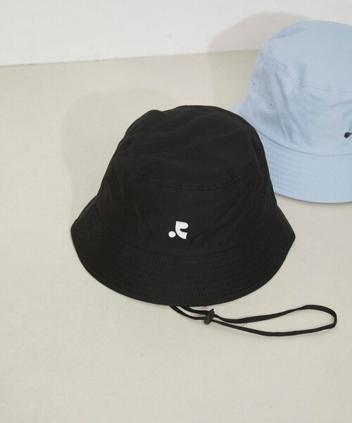 ADAM ET ROPE'(アダムエロペ)の「【Rest&Recreation(レストアンドレクリエーション)】RR COTTON BUCKET HAT(ハット・レディース・ブラック/ベージュ/ブルー・F)」の7枚目の写真