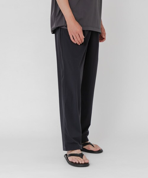 URBAN RESEARCH(アーバンリサーチ)の「『撥水/接触冷感』『UR TECH MoLight』PACKABLE PANTS(その他パンツ・メンズ・BLACK/CHARCOAL・M/L)」の5枚目の写真