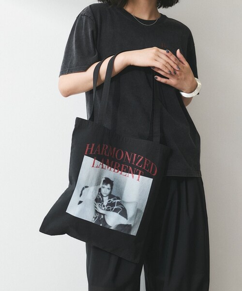 ADAM ET ROPE'（アダムエロペ）の「【WEB限定】RECORDSプリントトートバッグ（トートバッグ・レディース・ブラック/ブラック系/キナリ/キナリ系・F）」の3枚目の写真