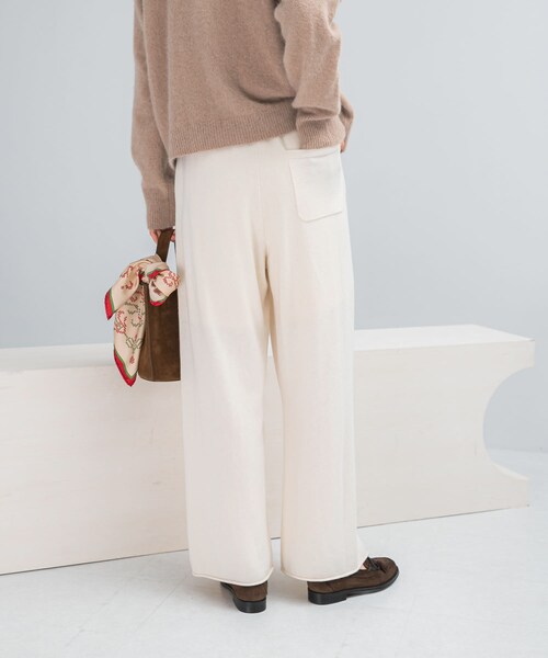 URBAN RESEARCH ROSSO（アーバンリサーチロッソ）の「メリノウールニットパンツ（その他パンツ・レディース・IVORY/BLACK・Free）」の7枚目の写真