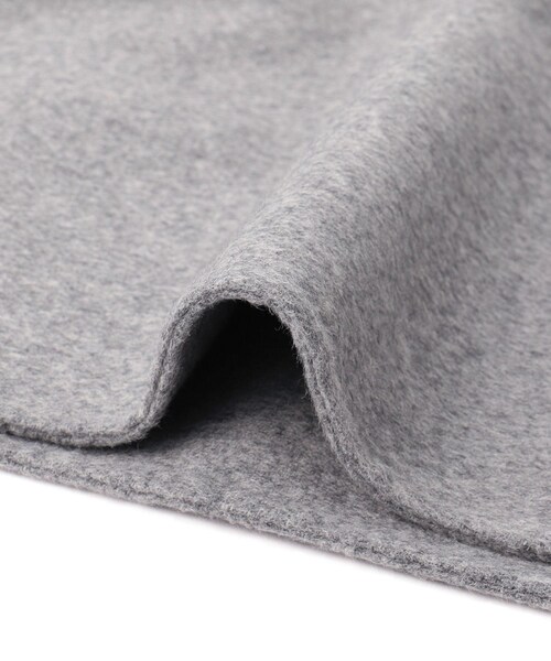 ADAM ET ROPE'（アダムエロペ）の「カシミアブレンドポンチョストール（ストール/ショール・レディース・グレー/ベージュ系・F）」の15枚目の写真