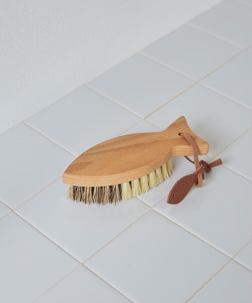 URBAN RESEARCH DOORS(アーバンリサーチドアーズ)の「REDECKER 魚型ベジタブルブラシ(その他雑貨・メンズ・-・-)」の12枚目の写真