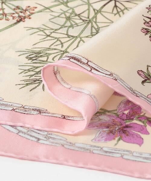 URBAN RESEARCH ROSSO（アーバンリサーチロッソ）の「manipuri　65ハーバルガーデン（バンダナ/スカーフ・レディース・PINK・-）」の11枚目の写真