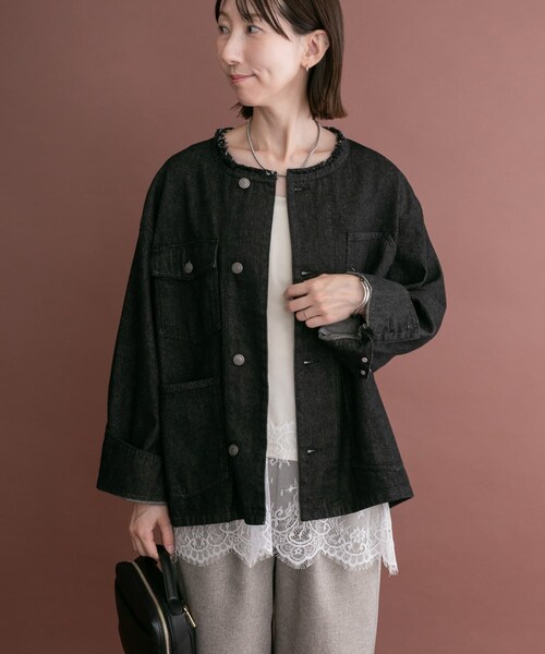 ITEMS URBANRESEARCH(アイテムズ アーバンリサーチ)の「デニムオーバーノーカラージャケット(デニムジャケット・レディース・BLK/BRN/IDG・Free)」の10枚目の写真