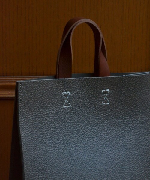 ADAM ET ROPE'（アダムエロペ）の「【HenderScheme/エンダースキーマ】paper bag big（トートバッグ・メンズ・ブラック/カーキ・F）」の8枚目の写真