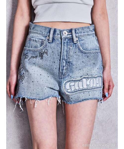 GYDA(ジェイダ)の「GYDA×GALFYハイウエストGalDA bijou デニムショートパンツ(デニムパンツ・レディース・アイスブルー/インディゴ・S/M)」の1枚目の写真