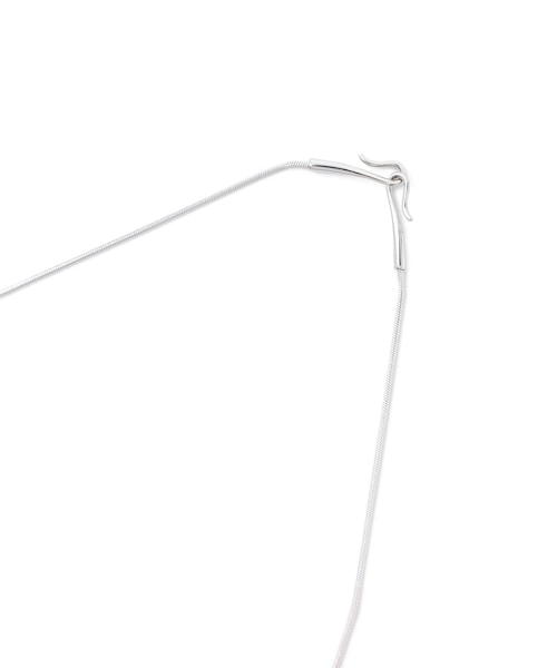 ADAM ET ROPE'（アダムエロペ）の「【公式サイト限定】【Rieuk(リューク)】Thiner Snake  Necklace（ネックレス・レディース・シルバー・F）」の6枚目の写真