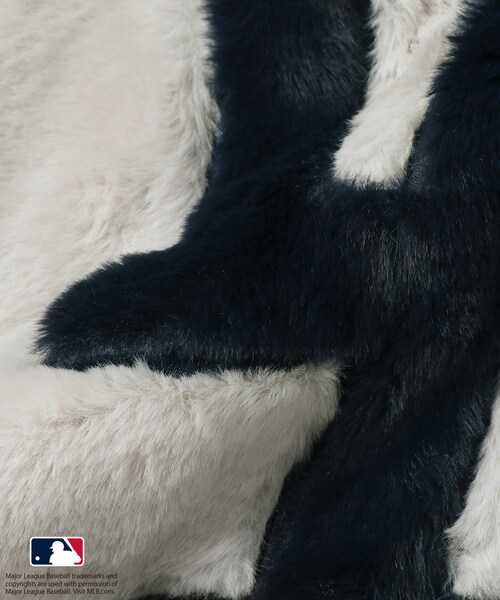 ROPE'(ロペ)の「【MLB COLLECTION BY JUN】フェイクファーブルゾン(その他アウター・レディース・ホワイト/ダークブラウン/ネイビー/グレー・F)」の20枚目の写真