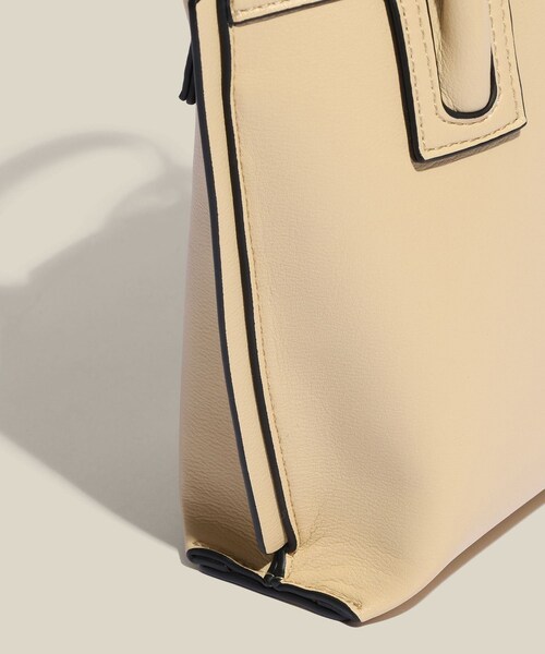 ROPE'（ロペ）の「【E'POR】【WEB限定】Ree BAG Mini/超軽量・26SS（ショルダーバッグ・レディース・ブラック/ライトグレー/ベージュ/グリーン系/ラベンダー/クリーム系・F）」の19枚目の写真