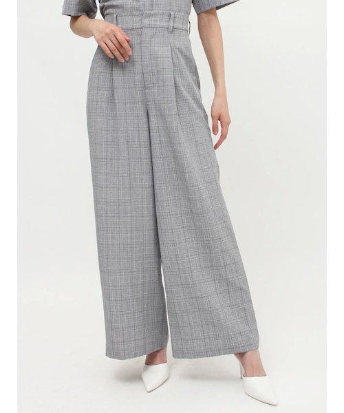 GYDA（ジェイダ）の「ハイウエストタックワイドスラックスパンツ（その他パンツ・レディース・オフホワイト/ブラック/ミックス・F）」の13枚目の写真