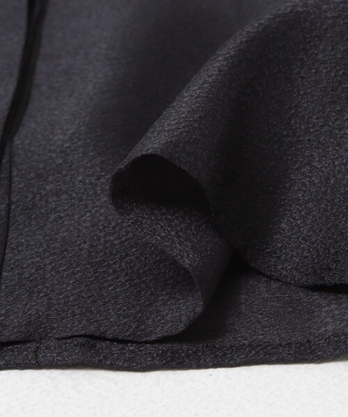 URBAN RESEARCH ROSSO（アーバンリサーチロッソ）の「シアーオーガンジーフォルムシャツ（シャツ/ブラウス・レディース・BLACK/OFF WHITE・Free）」の22枚目の写真