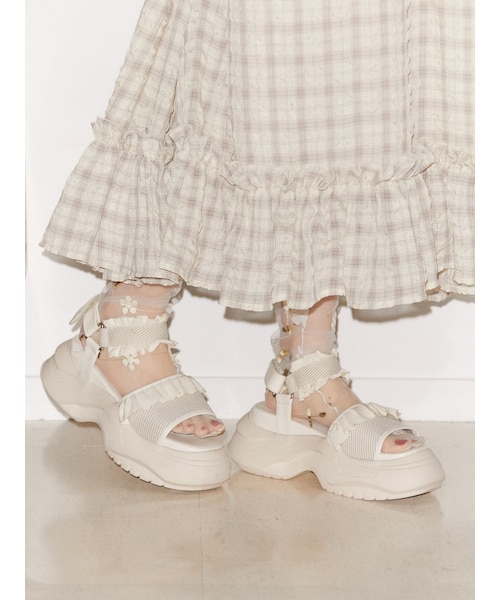 merry jenny（メリージェニー）の「フリルメッシュスニーカーサンダル（その他シューズ・レディース・オフホワイト・M/L）」の4枚目の写真