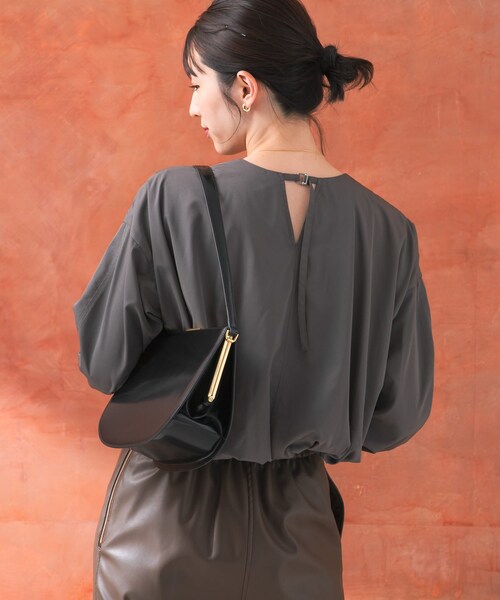 URBAN RESEARCH ROSSO（アーバンリサーチロッソ）の「クロップドバルーンブラウス（シャツ/ブラウス・レディース・ivory/orange/charcoal・FREE）」の14枚目の写真