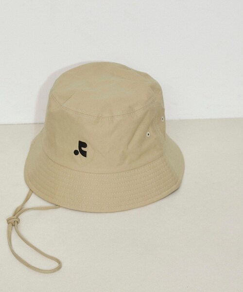 ADAM ET ROPE'(アダムエロペ)の「【Rest&Recreation(レストアンドレクリエーション)】RR COTTON BUCKET HAT(ハット・レディース・ブラック/ベージュ/ブルー・F)」の2枚目の写真