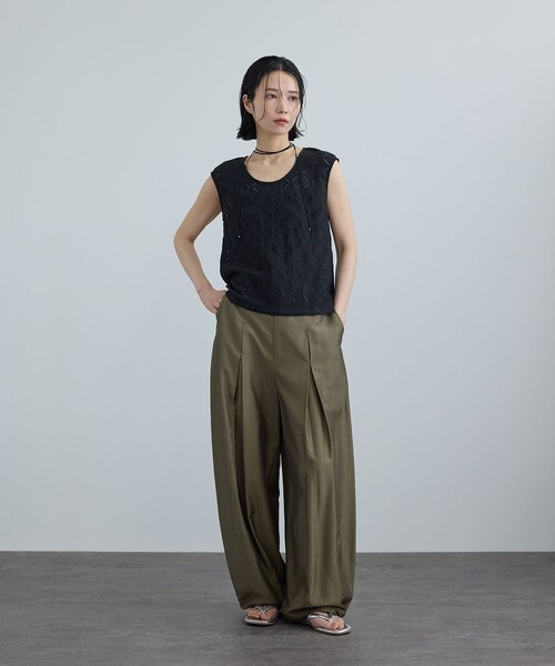 ADAM ET ROPE'(アダムエロペ)の「【WEB限定】ライトドライタックカービィパンツ(その他パンツ・レディース・ブラック/ベージュ/カーキ・F)」の11枚目の写真