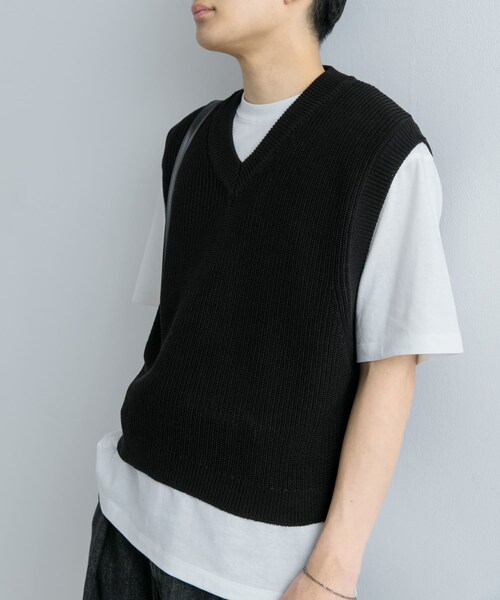 SENSE OF PLACE by URBAN RESEARCH(センスオブプレイスバイアーバンリサーチ)の「アゼアミクロップドニットベスト(ベスト・メンズ・BLACK/GRAY・M/L)」の4枚目の写真