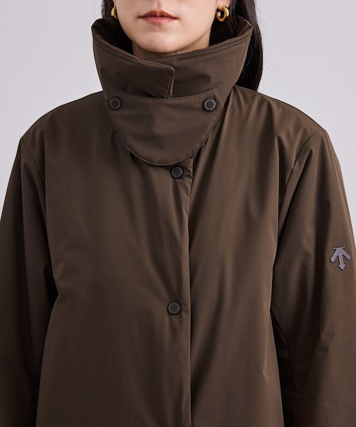 ADAM ET ROPE'(アダムエロペ)の「【J'aDoRe・店舗限定】【DESCENTE ALLTERRAIN(デサント オルテライン)for SALON】別注ステンカラーパフコート(ステンカラーコート・レディース・ブラウン/ベージュ系・F)」の19枚目の写真