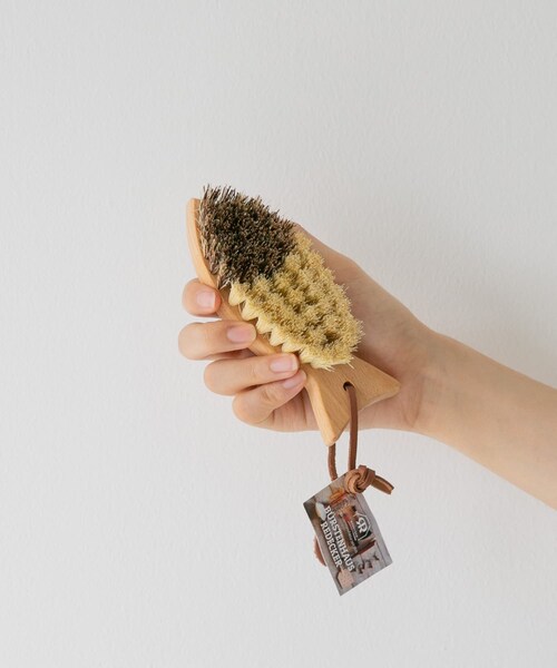 URBAN RESEARCH DOORS(アーバンリサーチドアーズ)の「REDECKER 魚型ベジタブルブラシ(その他雑貨・メンズ・-・-)」の3枚目の写真