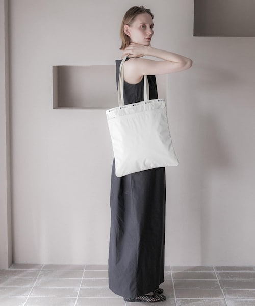 URBAN RESEARCH（アーバンリサーチ）の「『別注』LeSportsac×URBAN RESEARCH　LARGE EMERALD TOTE（トートバッグ・レディース・BLACK/B BEIGE・-）」の14枚目の写真