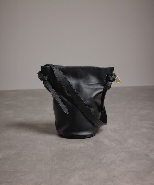 ROPE'（ロペ）の「【teau・牛革・マルチWAY】panier vine shoulder bag/持ち手長さ調整可能（ハンドバッグ・レディース・ブラック/グレー/キャメル/ピンク/イエロー・F）」の2枚目の写真