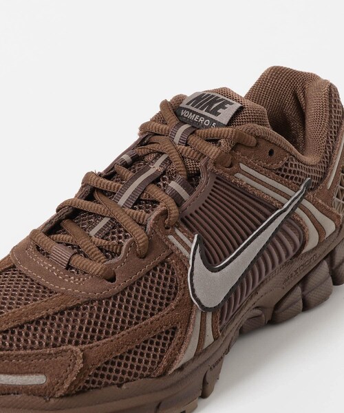 URBAN RESEARCH(アーバンリサーチ)の「NIKE ズームボメロ 5 GLD(スニーカー・レディース・F BN/M BRO/S RD/V GRR・23.5/24/24.5/25)」の12枚目の写真