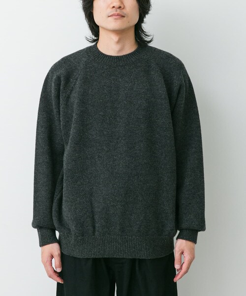 URBAN RESEARCH DOORS（アーバンリサーチドアーズ）の「YOKO SAKAMOTO　RAGLAN CREW NECK KNIT（ニット/セーター・メンズ・BLACK/BLK/GRY/CHARCOAL/BROWN・M/L）」の3枚目の写真