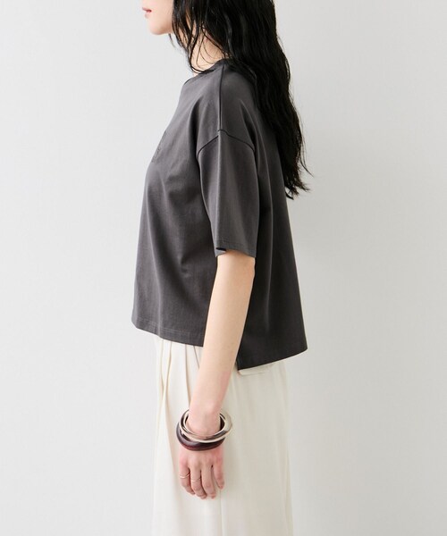 VIS(ビス)の「ボクシークロップド刺繍Tシャツ(Tシャツ/カットソー・レディース・チャコール/ホワイト/ブルー・F)」の21枚目の写真