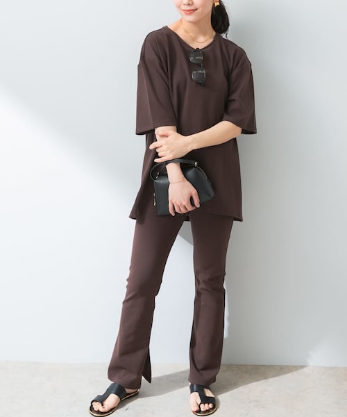 URBAN RESEARCH ROSSO（アーバンリサーチロッソ）の「『UR TECH ひやサラクール』F by ROSSO　スリットフレアパンツ（その他パンツ・レディース・BLACK/OFFWHITE/BROWN・36/38）」の3枚目の写真